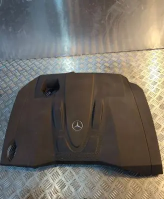 Mercedes-Benz C W204 Engine cover (trim) A6460101167