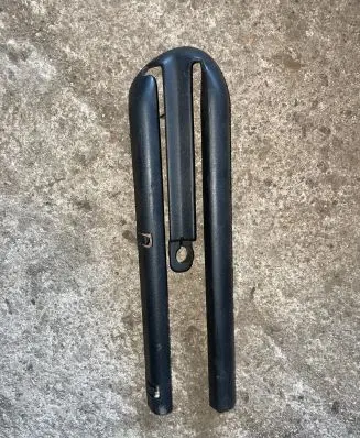 BMW 5 E39 Front driver seat rail 52108207213