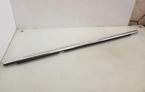 Mercedes-Benz R W251 Rear door trim (molding)