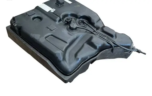 BMW X5 E70 AdBlue liquid reservoir f01c190033 1009779 7205019