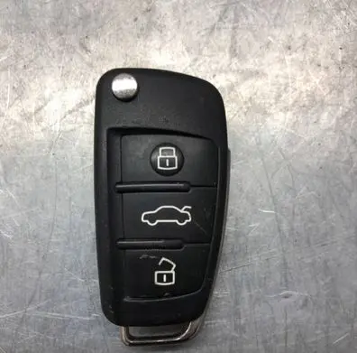 Audi A3 S3 8V Ignition key/card 8V0837220 FS12A70 0692125364