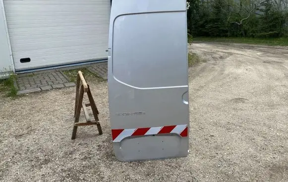 Mercedes-Benz Sprinter W907 W910 Back/rear loading door A9077421900
