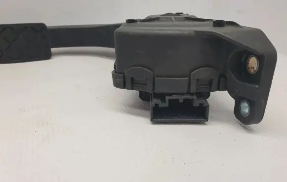 Audi A6 S6 C6 4F Accelerator throttle pedal 4F1721523A