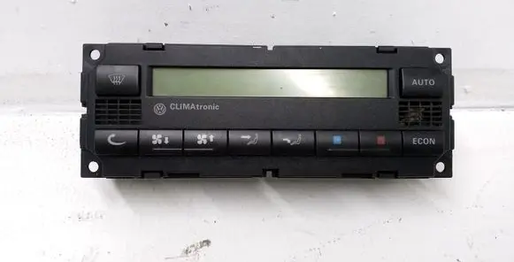 Volkswagen PASSAT B5.5 Climate control unit