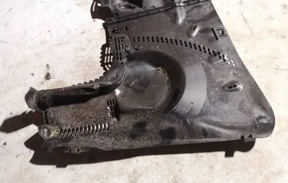 Mercedes-Benz CLS C219 Engine splash shield/under tray a2198300913 a2198320008