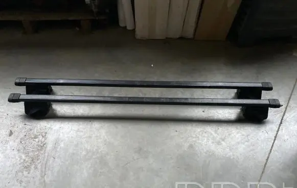 Nissan Qashqai+2 Roof transverse bars on the 