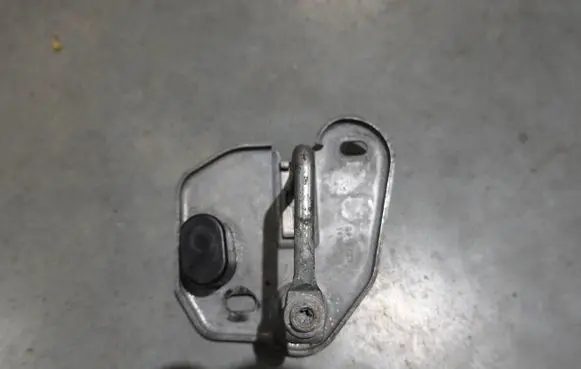 Skoda Kodiaq Engine bonnet/hood lock/latch loop/hook 565823186
