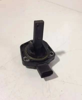 Volkswagen PASSAT B6 Oil level sensor 1J0907660C 6PR00807303