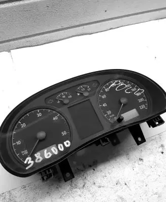 Volkswagen Polo Speedometer (instrument cluster) 6Q0920
