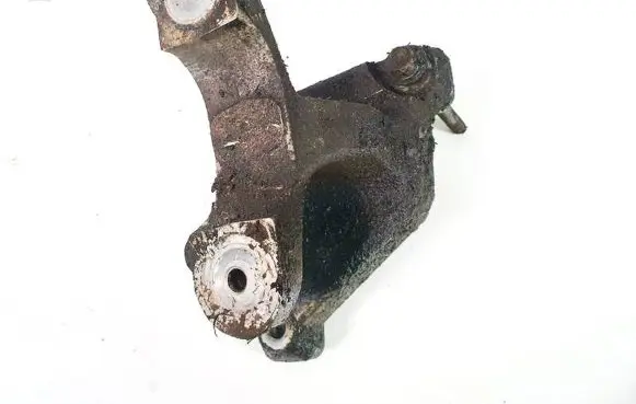 Honda CR-V Engine mounting bracket