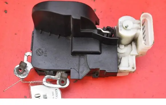 Alfa Romeo GTV Front door lock