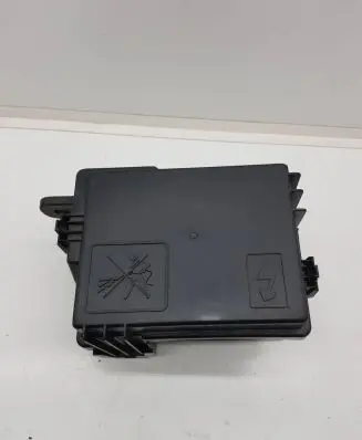 Dacia Spring Fuse box set 243809977R 243125479R E0006