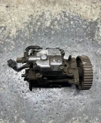 Volkswagen PASSAT B4 Fuel injection high pressure pump 028130109H