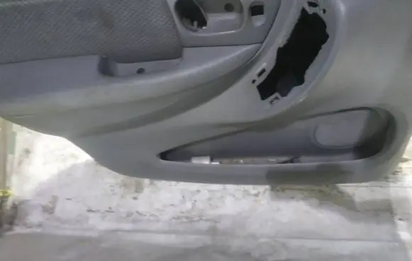 Chrysler Voyager Front door card panel trim