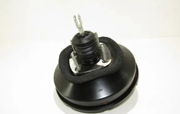 Peugeot 207 Brake booster 9682338480