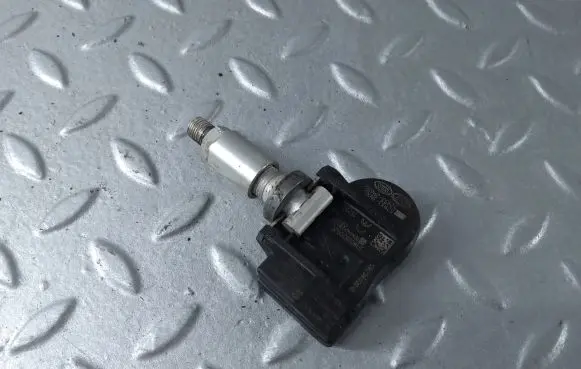 KIA Ceed Tire pressure sensor 529333N100 529332M650