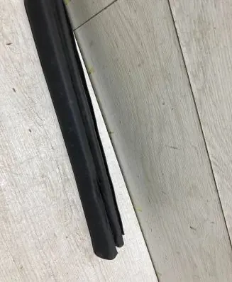 Front door glass trim molding