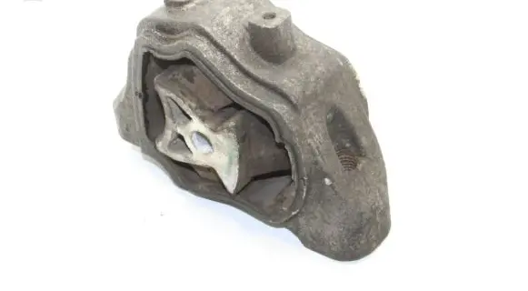 Volvo XC70 Engine mount bracket 8070M18 30671219