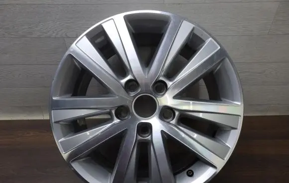 Volkswagen Multivan T5 R17 alloy rim 