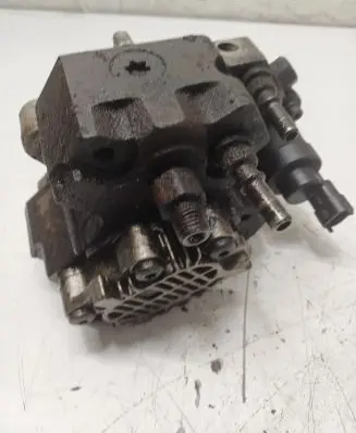 Opel Movano A Fuel injection high pressure pump 0445010033