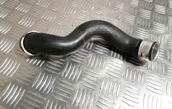 Mercedes-Benz C W204 Engine coolant pipe/hose A2045011682