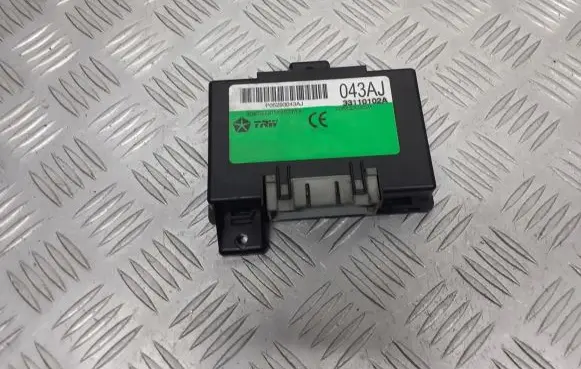 Chrysler PT Cruiser Central body control module P05293043AJ