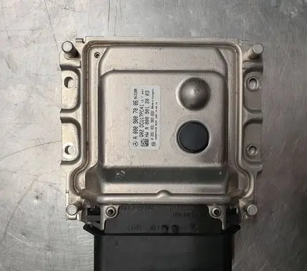 Mercedes-Benz E W212 Adblue control unit A0009007006 A0009012003