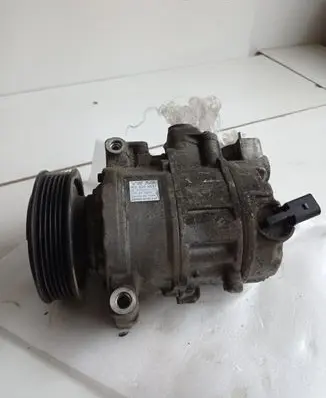 Volkswagen Golf VI Air conditioning (A/C) compressor (pump) 1K0820859T