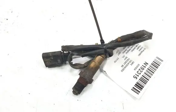 Volkswagen PASSAT B6 Lambda probe sensor 06F906262AA