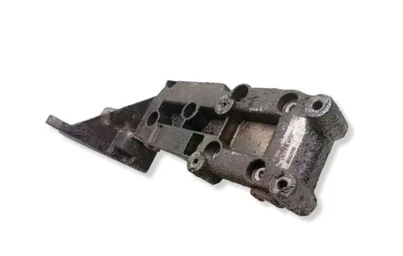 Volvo V70 Generator/alternator bracket 8642196