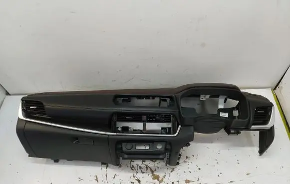 Nissan X-Trail T33 Dashboard 