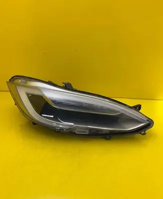 Tesla Model S Headlight/headlamp 105357500C