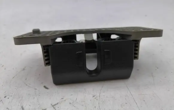 Renault Megane E-Tech Tailgate/boot lid lock trim 