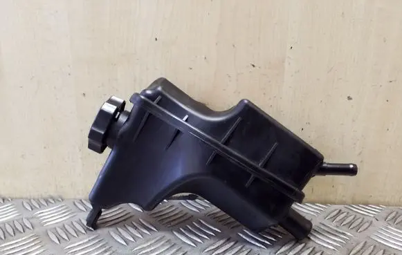 Chevrolet Orlando Power steering fluid tank/reservoir 13331244