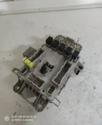 Toyota RAV 4 (XA20) Fuse module 0344
