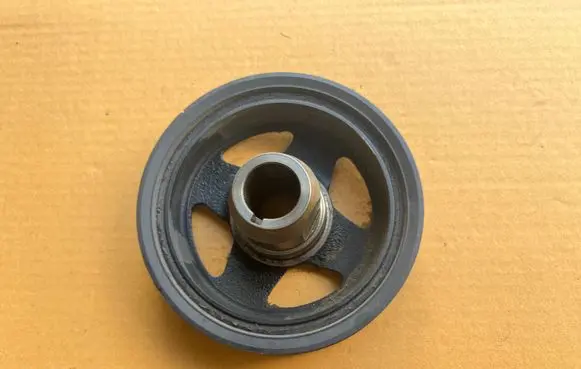 Subaru Outback (BS) Crankshaft pulley 12305AA390