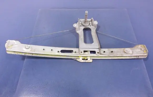 BMW 3 E46 Rear door window regulator with motor 7011205