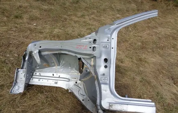 Front quarter panel