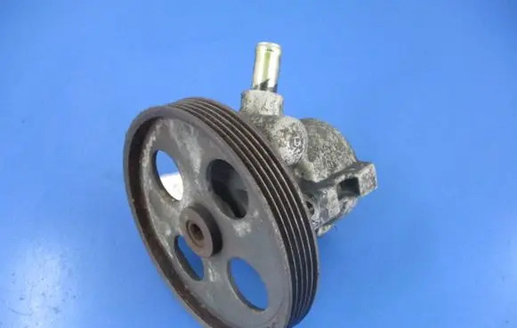 Citroen Berlingo Power steering pump 9632334880