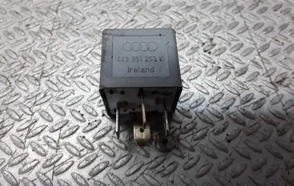Audi A8 S8 D2 4D Other relay 443951253K