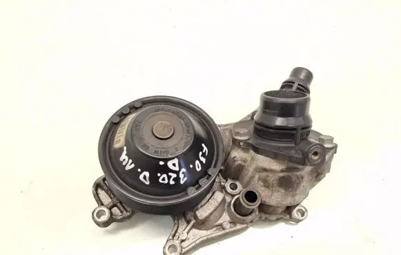 BMW 3 F30 F35 F31 Water pump 781083305