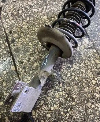 Peugeot 5008 Front shock absorber/damper