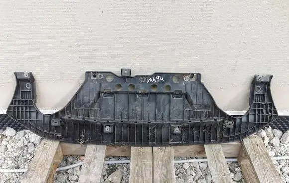 Mazda 3 II Front bumper skid plate/under tray B45A500S1
