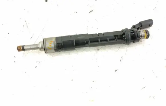 Mercedes-Benz CLA C117 X117 W117 Fuel injector
