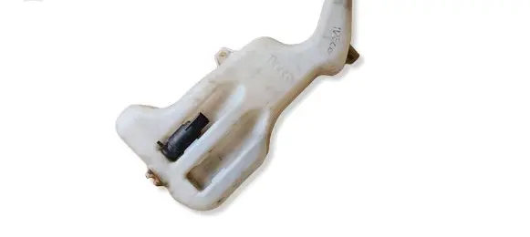 Iveco Daily 4th gen Windshield washer fluid reservoir/tank 3801898 3801899