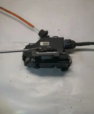 Audi A3 S3 8P Front door lock 4E2837016