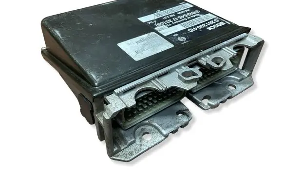 Mercedes-Benz E W124 Engine control unit/module ECU 0135451732 0261200410