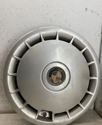 BMW 5 E34 R15 wheel hub/cap/trim 36131129843