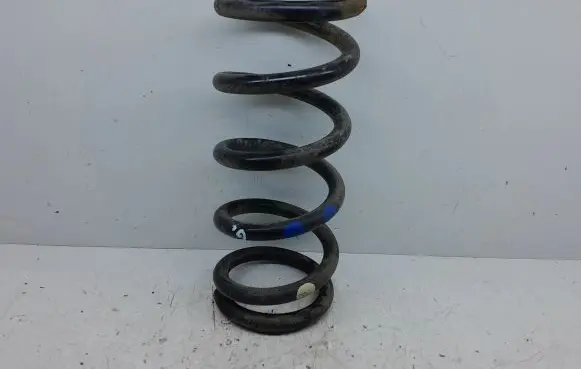 Infiniti QX70 S51 Rear coil spring