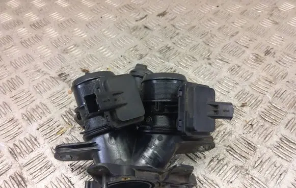 Peugeot RCZ Throttle valve 9674365180
